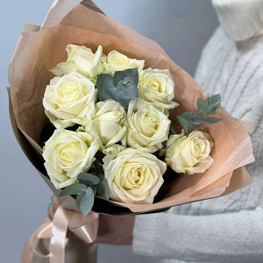Букет цветов «Белые розы с эвкалиптом» - фото 2